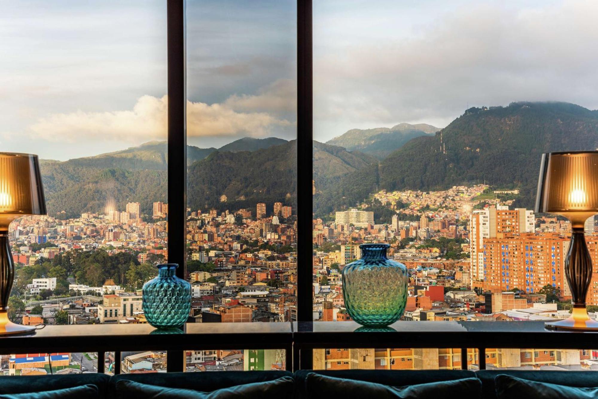 Hilton Bogota Corferias Hotel Exterior foto